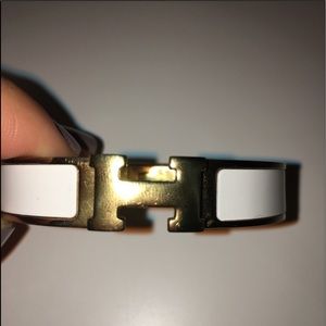 White and Gold Hermés Clic H Bracelet